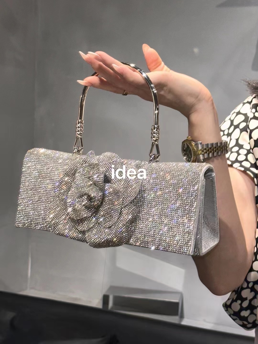 Glitter Diamond Floral Square  – Wedding Vendor recenzja i cena